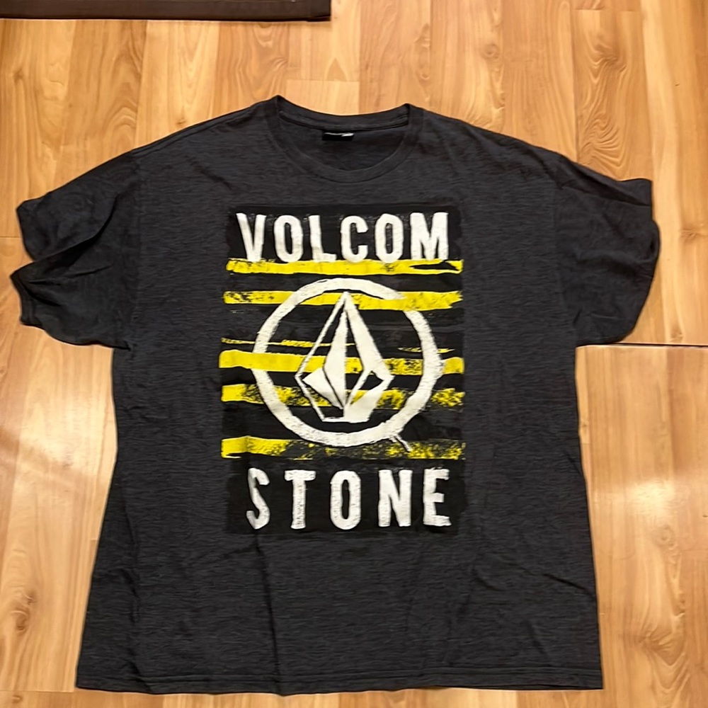 Volcom Stone Men Gray yellow white Graphic Print Short Sleeve Tee Shirt Top XL